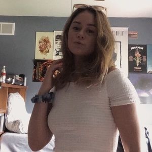 Meet your Posher, Liz